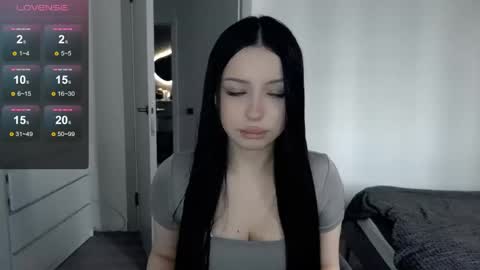 Snapshot of shaecatalina chatting on 05/17/26, 10:44 shaecatalina online show from 05/17/26, 10:44