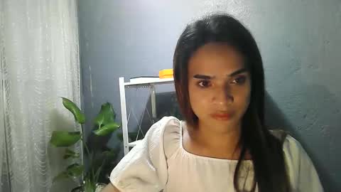 Snapshot of shaharra chatting on 11/17/25, 12:55 shaharra online show from 11/17/25, 12:55