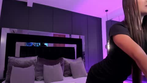 Shaina Vasquez online show from 10/07/25, 07:11