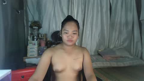 Snapshot of shainhot2006 chatting on 09/16/25, 02:12 shainhot2006 online show from 09/16/25, 02:12