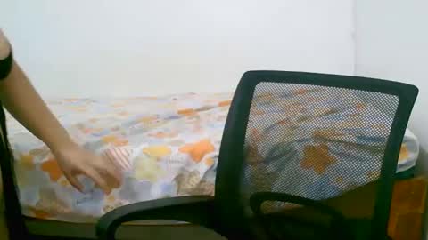 Snapshot of shairamae4u chatting on 02/12/25, 12:27 shairamae4u online show from 02/12/25, 12:27