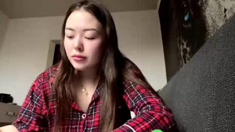 Hana online show from 11/23/25, 05:07