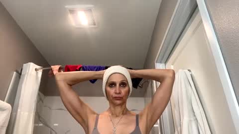 Shaman Woman online show from 02/01/25, 03:30