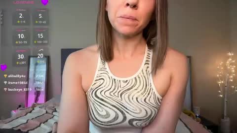 Snapshot of shameless_shalynn chatting on 04/29/26, 04:44 Shalynn online show from 04/29/26, 04:44