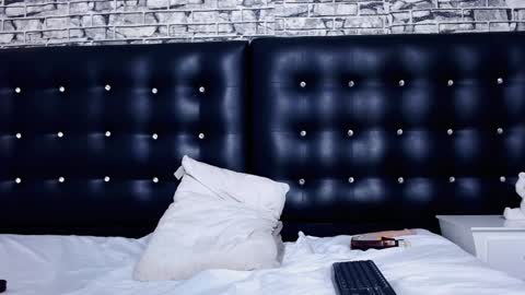 Catalina online show from 01/19/25, 04:46