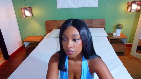 Snapshot of shamira_moore chatting on 11/25/25, 05:57 Catalina online show from 11/25/25, 05:57