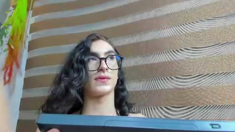 Snapshot of shammy_rosse chatting on 06/28/26, 12:49 shammy_rosse online show from 06/28/26, 12:49