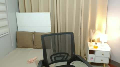 Snapshot of shanaiamiraclets chatting on 01/13/26, 06:18 miraclets online show from 01/13/26, 06:18