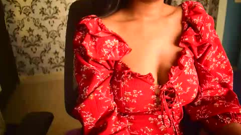 Snapshot of shanaya_indian chatting on 09/09/25, 04:23 shanaya indian online show from 09/09/25, 04:23