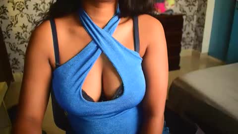 Snapshot of shanaya_indian chatting on 09/17/25, 04:03 shanaya indian online show from 09/17/25, 04:03