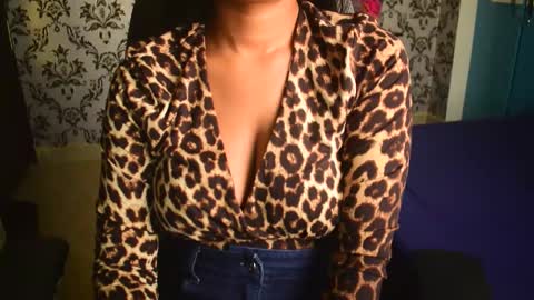 Snapshot of shanaya_indian chatting on 09/20/25, 03:51 shanaya indian online show from 09/20/25, 03:51