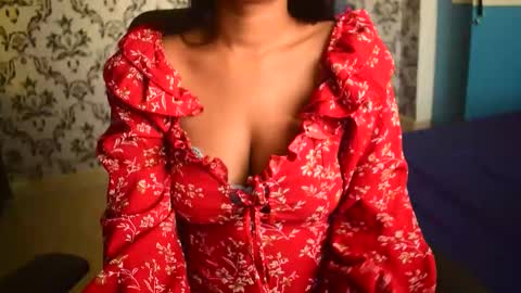 Snapshot of shanaya_indian chatting on 09/23/25, 05:10 shanaya indian online show from 09/23/25, 05:10