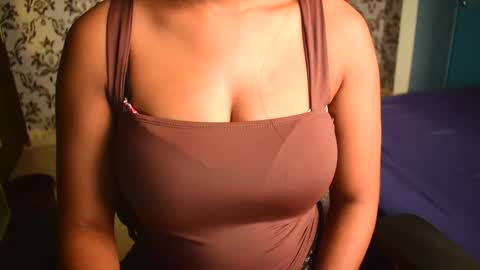 Snapshot of shanaya_indian chatting on 09/27/25, 05:12 shanaya indian online show from 09/27/25, 05:12