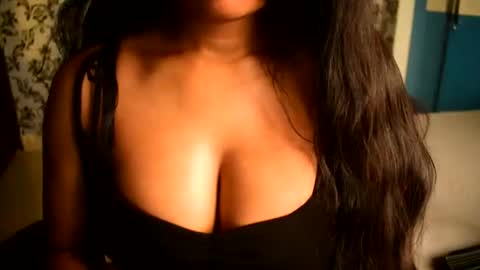 Snapshot of shanaya_indian chatting on 06/18/26, 03:07 shanaya indian online show from 06/18/26, 03:07