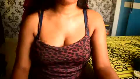 Snapshot of shanaya_indian chatting on 06/19/26, 03:33 shanaya indian online show from 06/19/26, 03:33