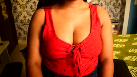 Snapshot of shanaya_indian chatting on 06/21/26, 02:58 shanaya indian online show from 06/21/26, 02:58