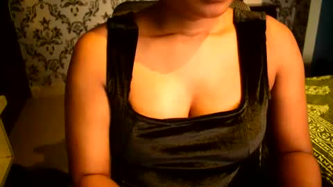 Snapshot of shanaya_indian chatting on 07/04/26, 02:29 shanaya indian online show from 07/04/26, 02:29