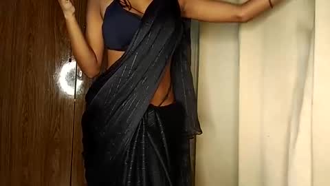 Shanaya Kappor online show from 01/18/26, 03:49