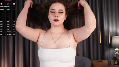 Maya3 online show from 11/04/25, 11:20