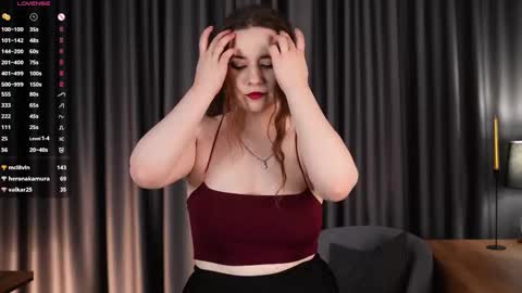 Maya3 online show from 11/05/25, 11:10