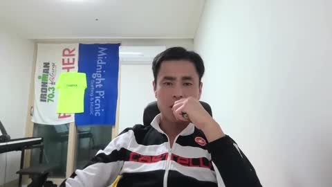 Snapshot of shanegim chatting on 02/19/25, 12:33 shanegim online show from 02/19/25, 12:33