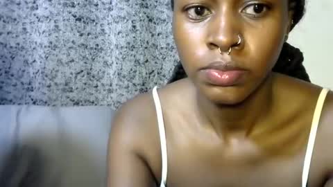Snapshot of shania_sleigh chatting on 03/16/26, 01:44 shania_sleigh online show from 03/16/26, 01:44