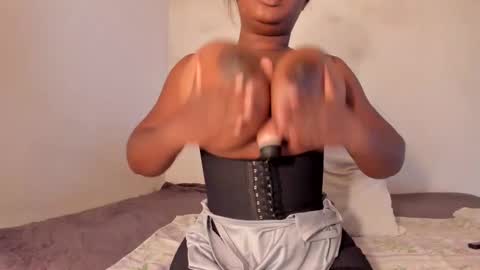 Snapshot of shaniblack chatting on 10/11/25, 12:15 Danna online show from 10/11/25, 12:15