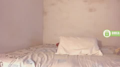 Snapshot of shaniblack chatting on 12/04/25, 01:53 Danna online show from 12/04/25, 01:53