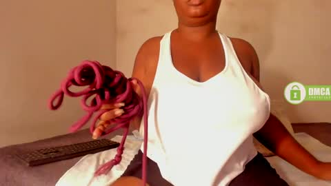 Snapshot of shaniblack chatting on 05/21/26, 08:16 Danna online show from 05/21/26, 08:16