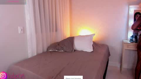 Snapshot of shannol_ryan chatting on 03/27/26, 01:33 Shannol online show from 03/27/26, 01:33