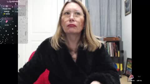 Snapshot of shannon07 chatting on 04/13/26, 02:50 Shannon07 online show from 04/13/26, 02:50