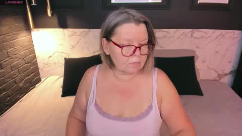 Shannon online show from 10/16/25, 05:19