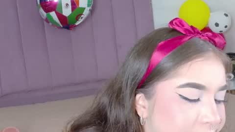 Snapshot of shanntal__ chatting on 06/24/26, 07:46 Shanntal online show from 06/24/26, 07:46