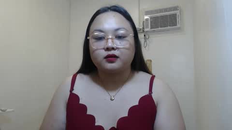 Snapshot of shantal_romance8 chatting on 04/28/26, 12:43 shantal_romance8 online show from 04/28/26, 12:43