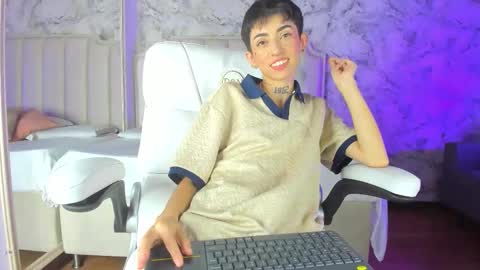 Snapshot of shantal_thompson21 chatting on 01/09/26, 03:31 Shantal online show from 01/09/26, 03:31