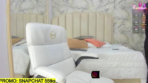 Snapshot of shantal_thompson21 chatting on 02/15/26, 11:08 Shantal online show from 02/15/26, 11:08