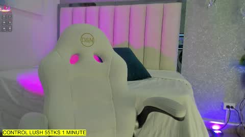 Snapshot of shantal_thompson21 chatting on 03/16/26, 11:36 Shantal online show from 03/16/26, 11:36