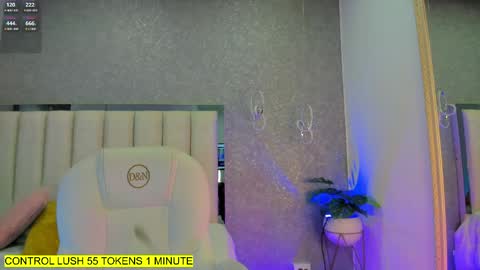 Snapshot of shantal_thompson21 chatting on 03/27/26, 11:21 Shantal online show from 03/27/26, 11:21