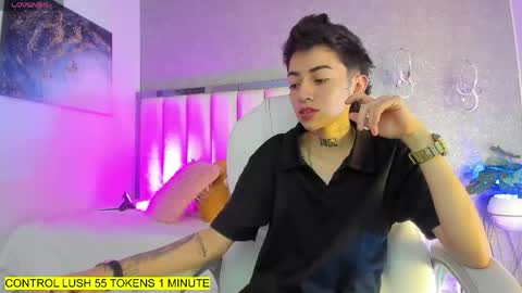Snapshot of shantal_thompson21 chatting on 04/28/26, 11:26 Shantal online show from 04/28/26, 11:26