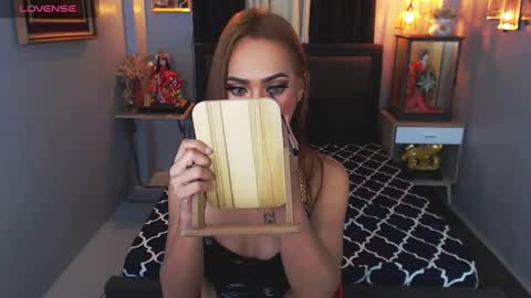 SHANTAL online show from 01/17/25, 03:32