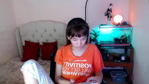 SHANTA FOX  s online show from 01/06/25, 03:09