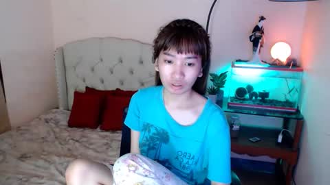 SHANTA FOX  s online show from 02/05/25, 01:00