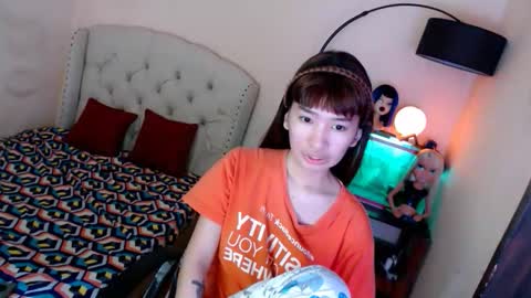 SHANTA FOX  s online show from 10/29/25, 12:35