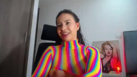 Snapshot of shantalhot69 chatting on 02/05/25, 02:16 Shantal  online show from 02/05/25, 02:16