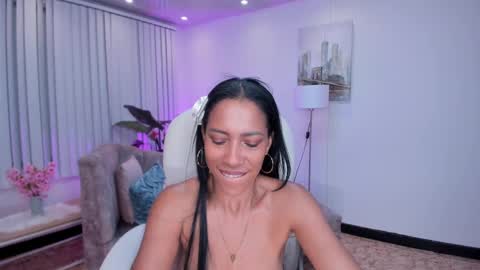 Snapshot of shantall_wills chatting on 01/12/25, 11:58 Shantall wills online show from 01/12/25, 11:58