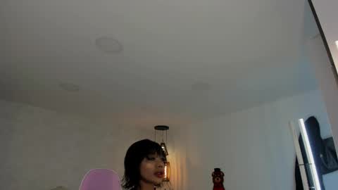 Snapshot of shantallknowless chatting on 02/12/25, 12:55 ShantallKnowles online show from 02/12/25, 12:55