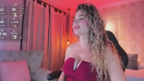 Snapshot of shantalll__ chatting on 05/25/26, 11:05 Shantal online show from 05/25/26, 11:05