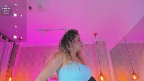 Snapshot of shantalll__ chatting on 05/30/26, 11:29 Shantal online show from 05/30/26, 11:29