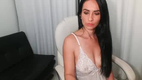 Snapshot of shantalxxx67 chatting on 01/29/25, 11:14 shantal online show from 01/29/25, 11:14