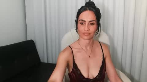 Snapshot of shantalxxx67 chatting on 02/12/25, 02:45 shantal online show from 02/12/25, 02:45